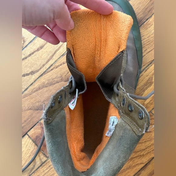 Hunter Insulated Commando Boots, size 8 - Picture 11 of 13